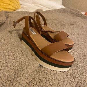 Steve Madden macro platform ankle strap sandal